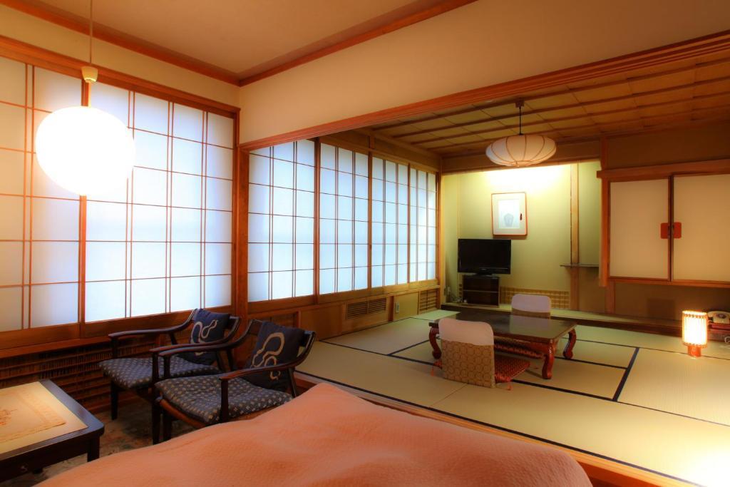 Отель Yudanaka Yumoto Яманути Экстерьер фото